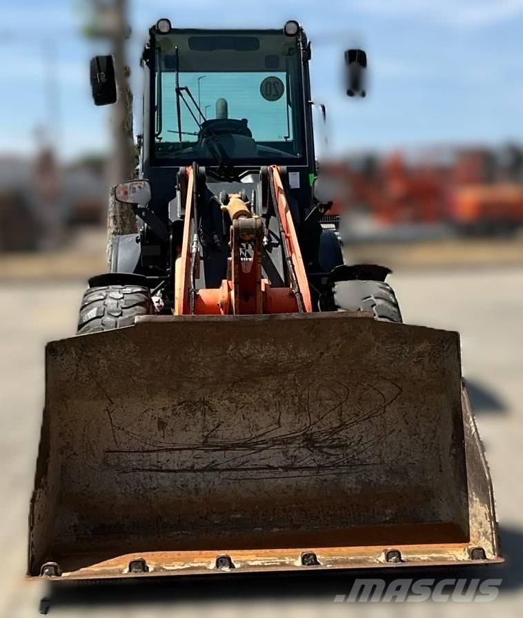 Komatsu WA 80-6 Carregadeiras de rodas