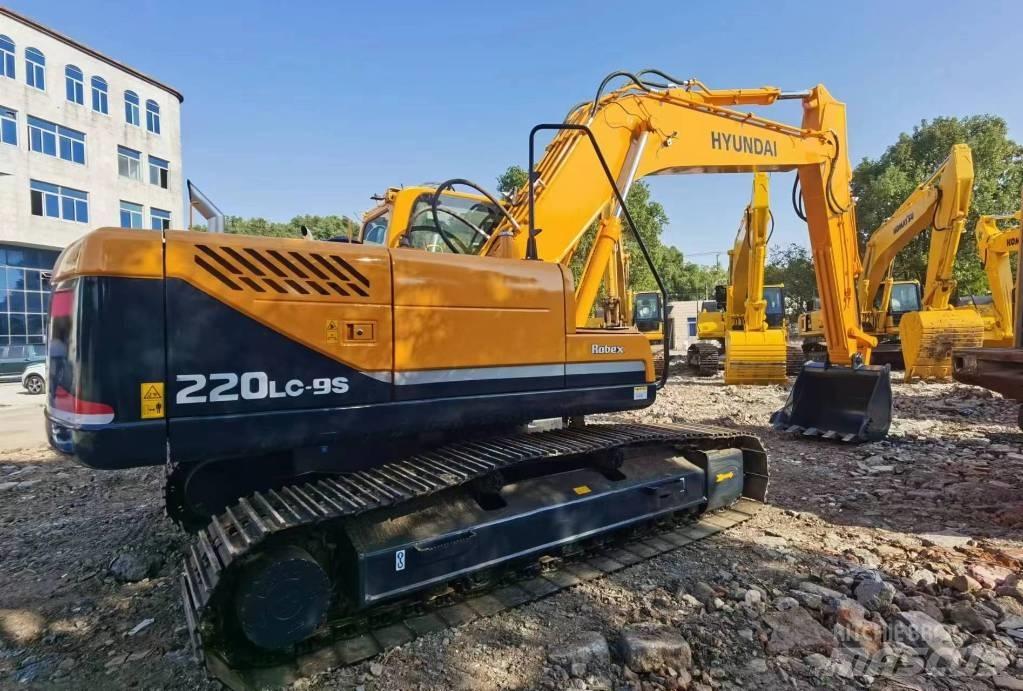 Hyundai R220LC-9S Escavadeiras de esteiras