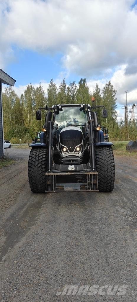 Valtra N 154 A Tratores Agrícolas usados