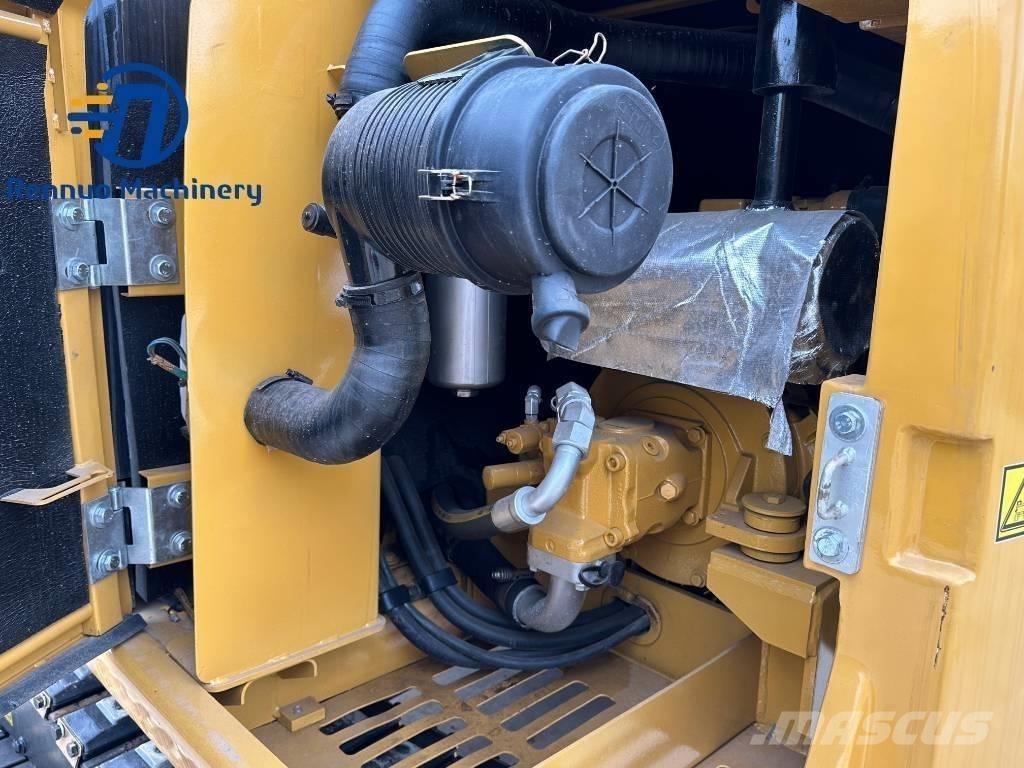 CAT 306E with rubber Miniescavadeiras