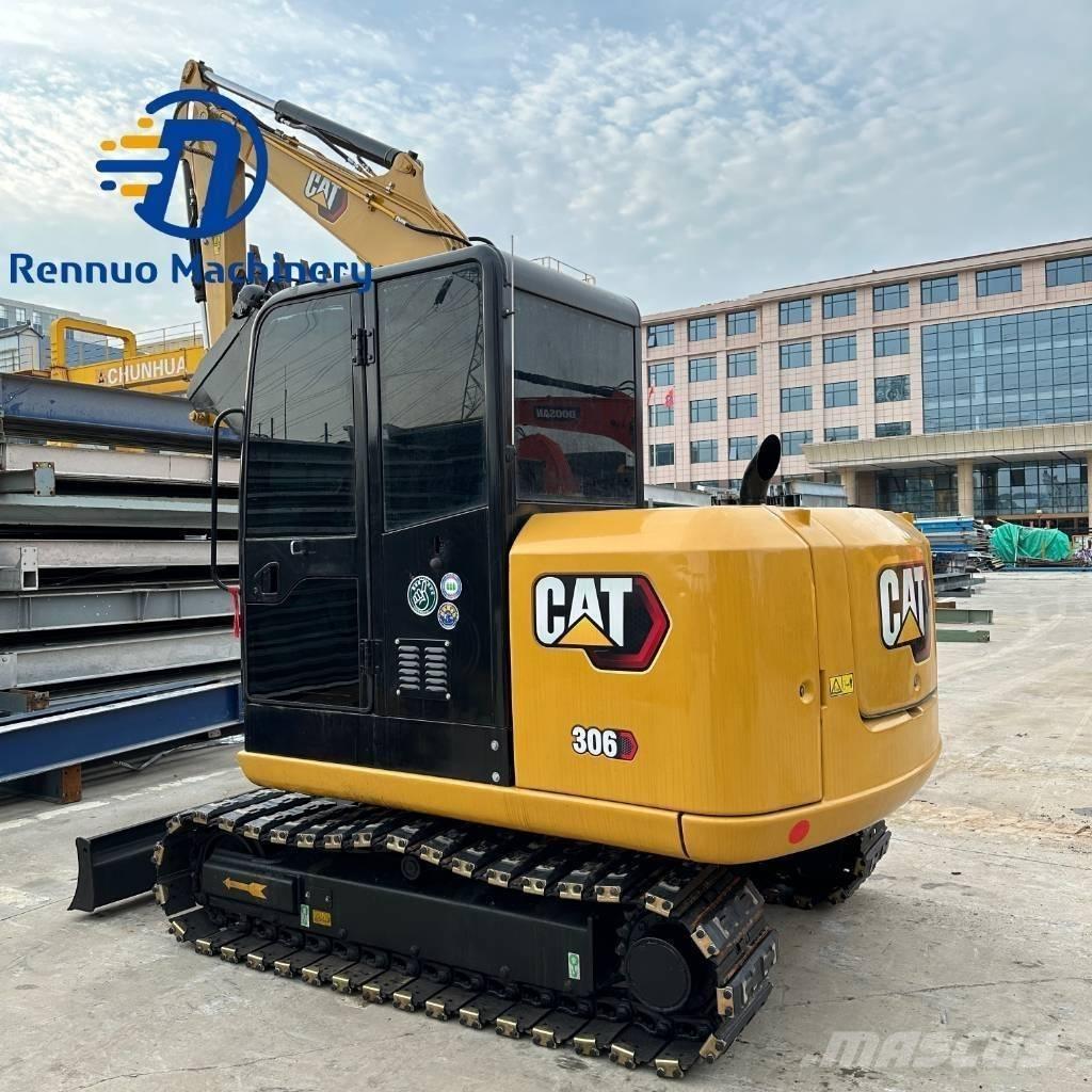 CAT 306E with rubber Miniescavadeiras