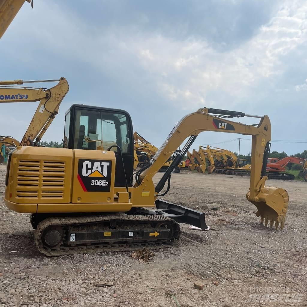 CAT 306E2 Miniescavadeiras
