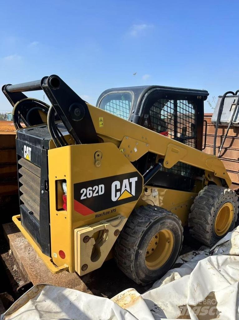 CAT 262 D Minicarregadeiras