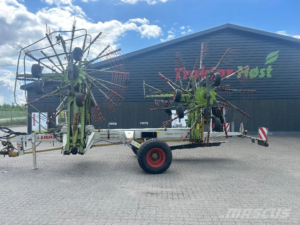 CLAAS Liner 3500 Ancinho virador