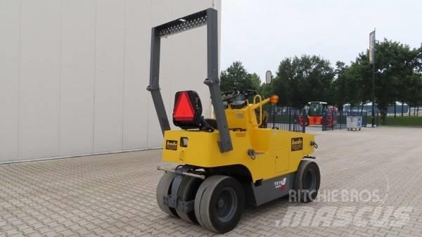 Sakai TS 160 Cilindros Compactadores de pneus
