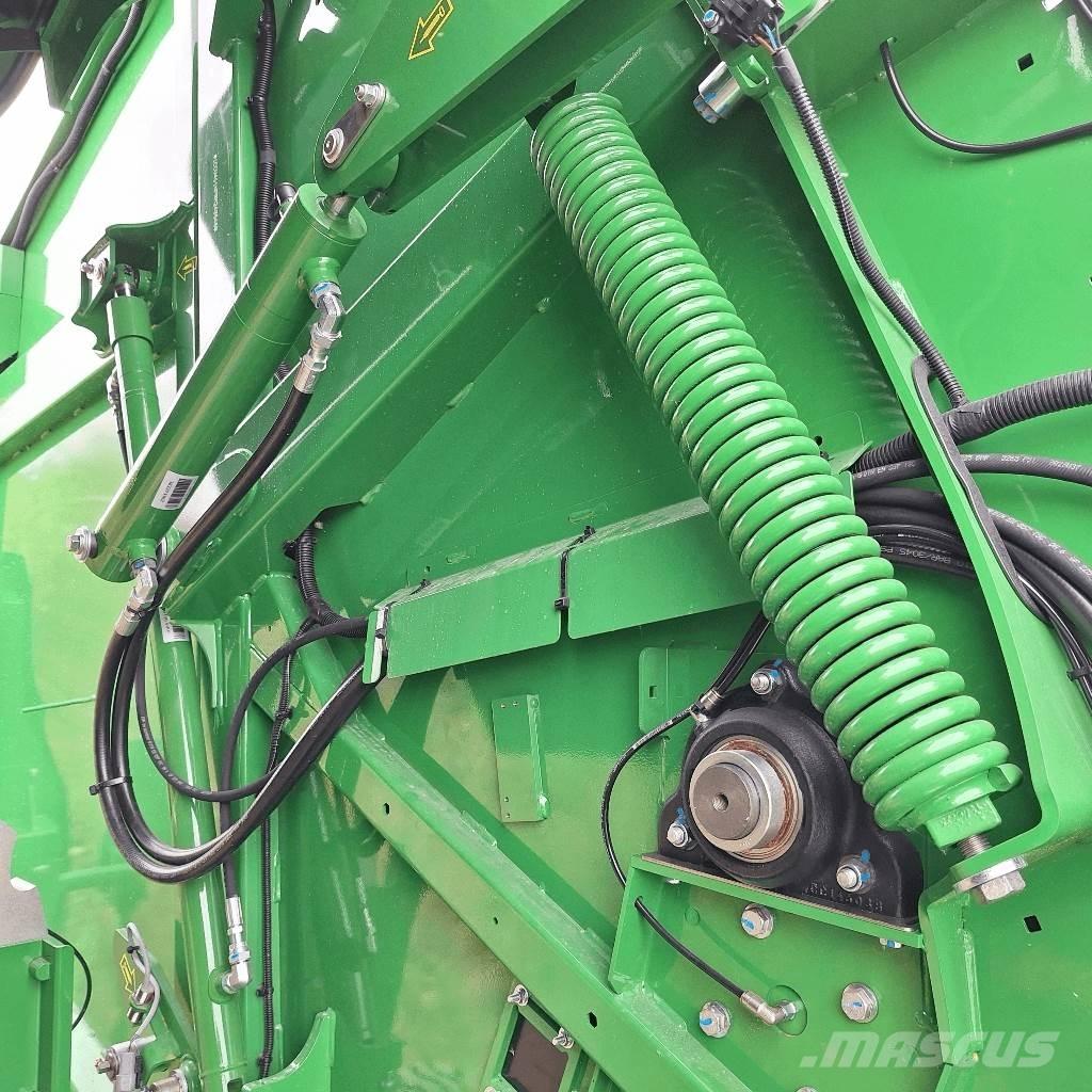 John Deere V461M Enfardadeira de rolos