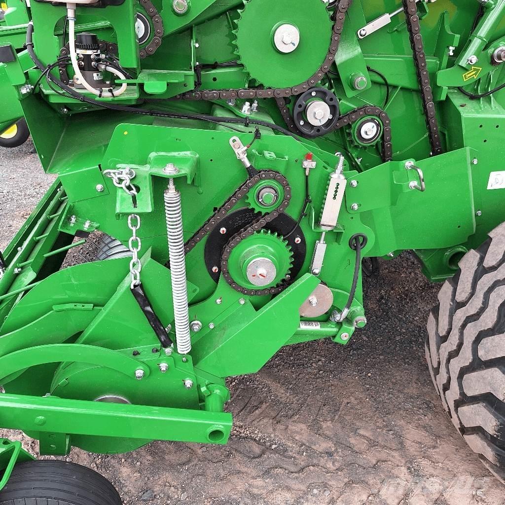 John Deere V461M Enfardadeira de rolos