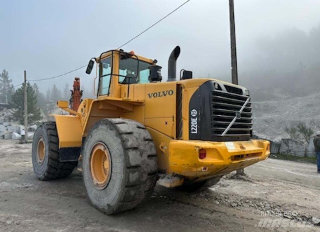 Volvo L 220 E Carregadeiras de rodas