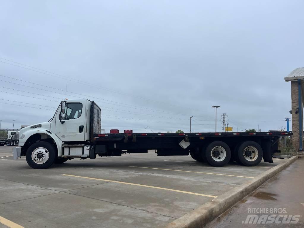 Freightliner M 106 Camiões estrado/caixa aberta
