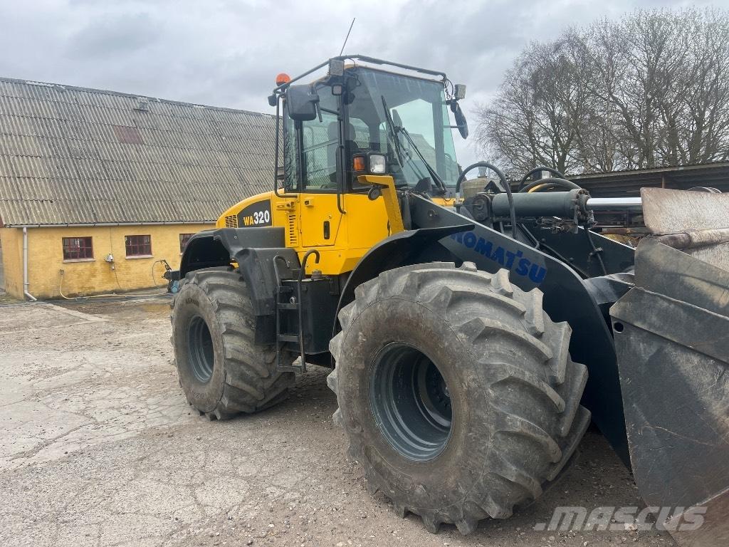 Komatsu WA 320-5 Carregadeiras de rodas