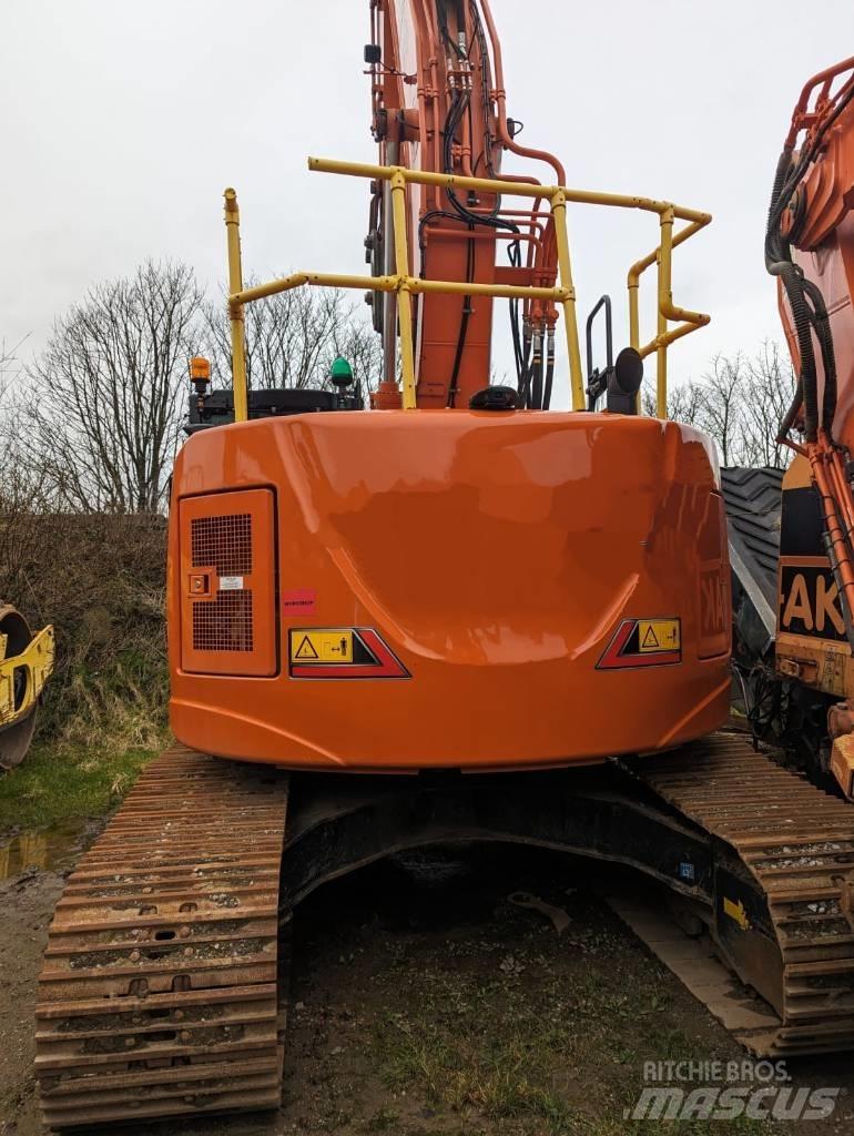 Hitachi ZX225US-7 Escavadeiras de esteiras