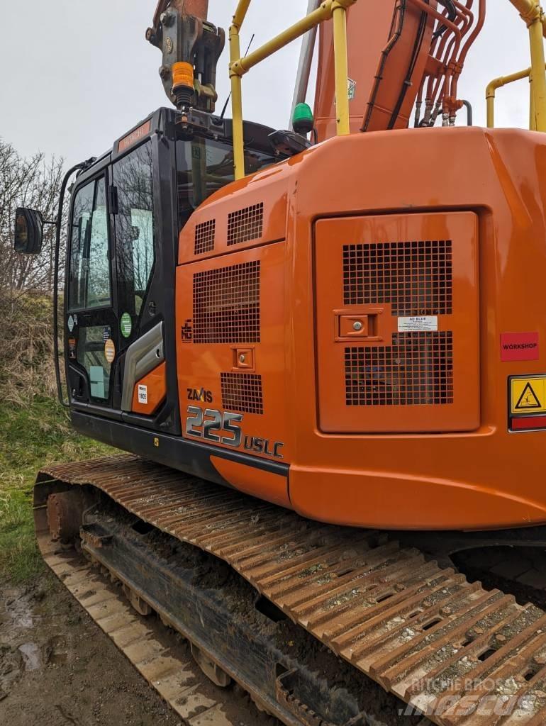 Hitachi ZX225US-7 Escavadeiras de esteiras