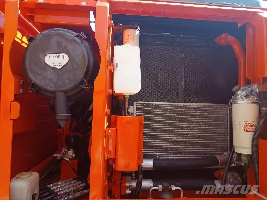 Doosan DX 150 LC Escavadeiras de esteiras