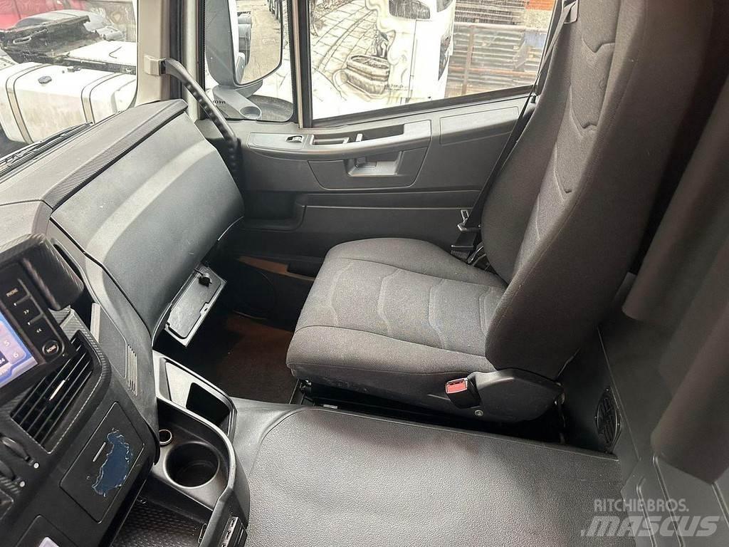 Iveco Stralis 460 Camiões de chassis e cabine