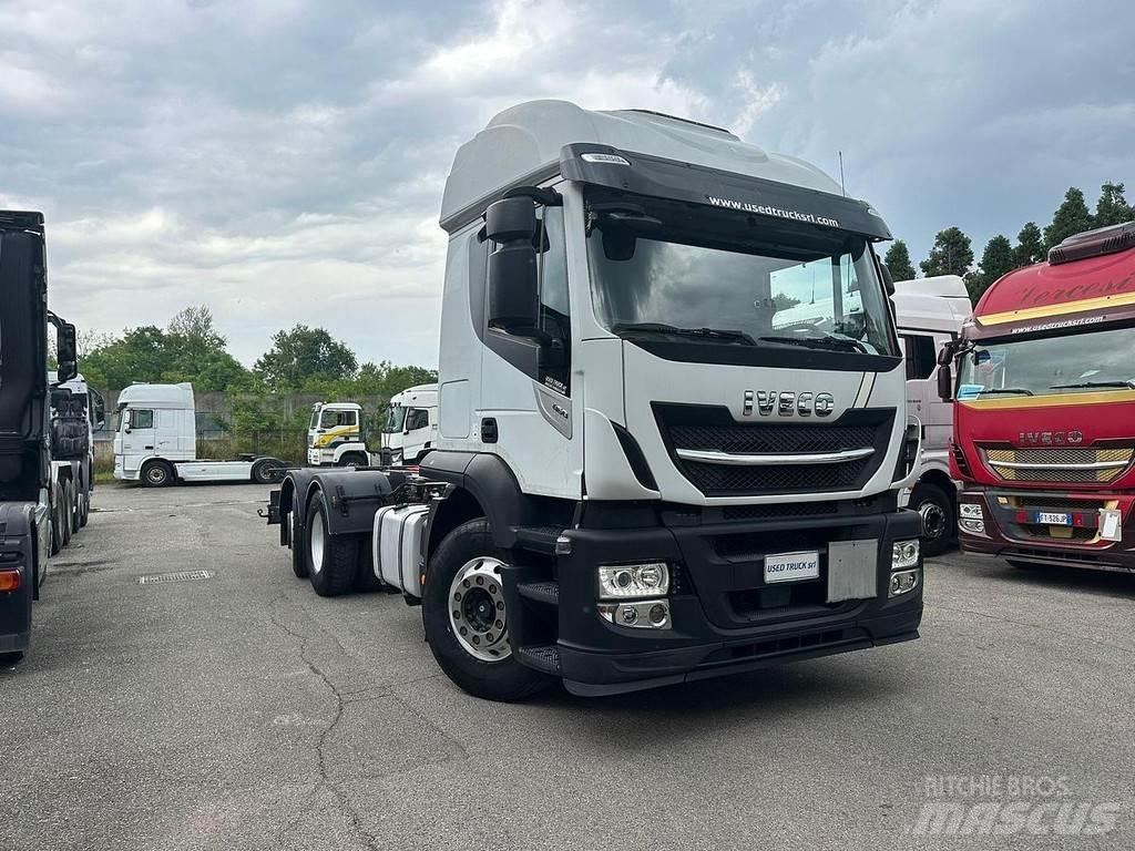 Iveco Stralis 460 Camiões de chassis e cabine