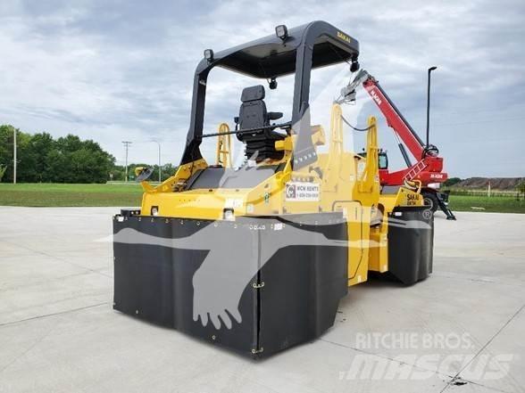 Sakai GW754 Cilindros Compactadores de pneus
