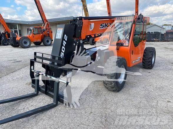 SkyTrak 6042 Manipulador telescópico