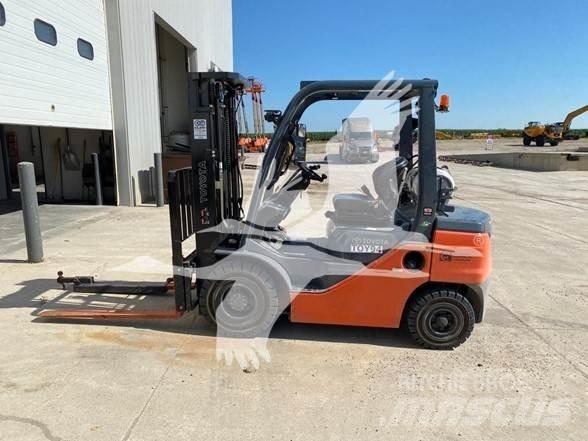 Toyota 8FGU25 Empilhadores Diesel