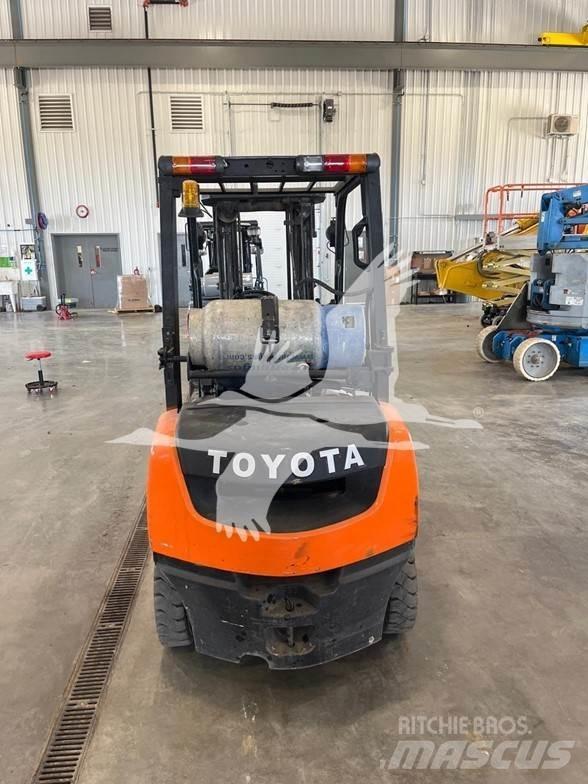 Toyota 8FGU25 Empilhadores Diesel