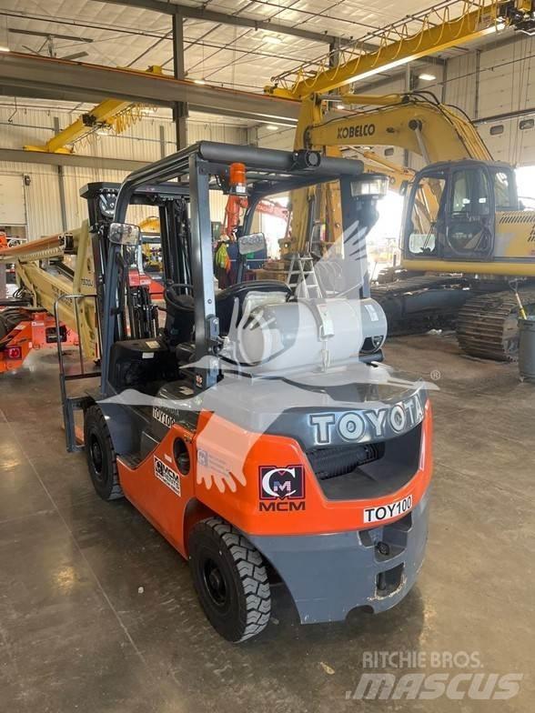 Toyota 8FGU25 Empilhadores Diesel