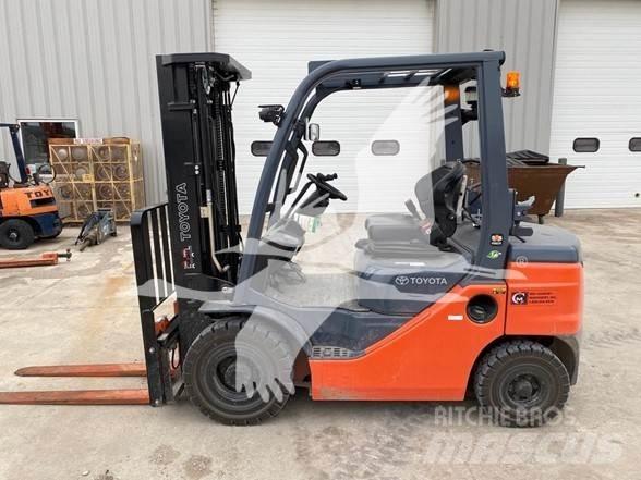 Toyota 8FGU25 Empilhadores Diesel