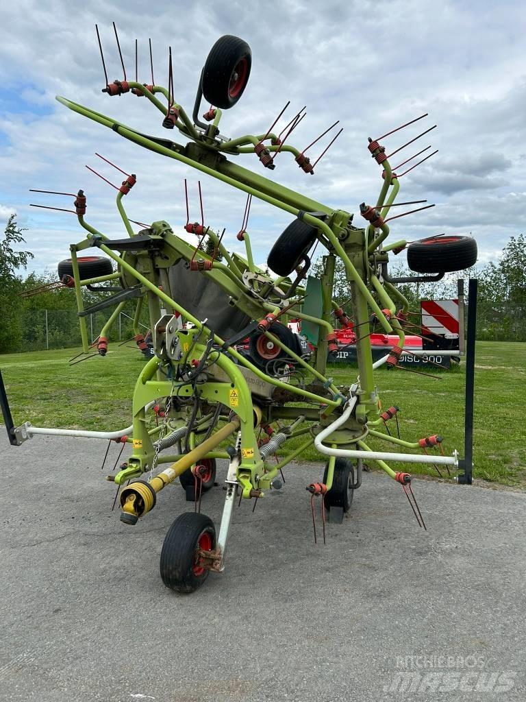 CLAAS Volto 800 Ancinho virador