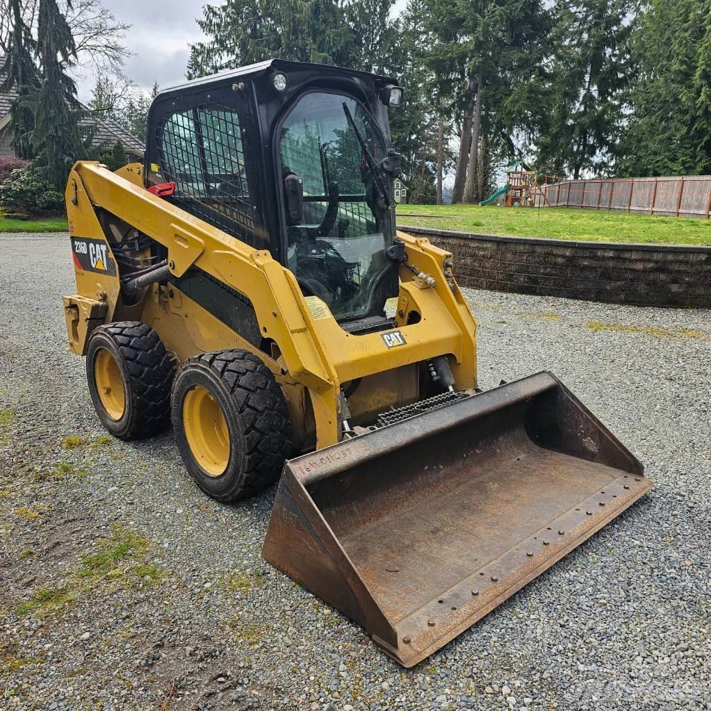 CAT 236D Minicarregadeiras