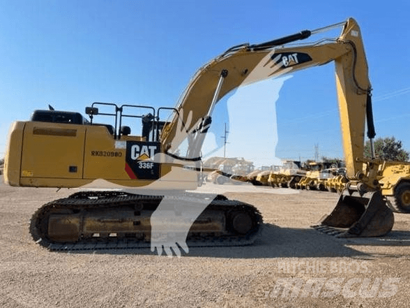 CAT D6T XL Dozers - Tratores rastos