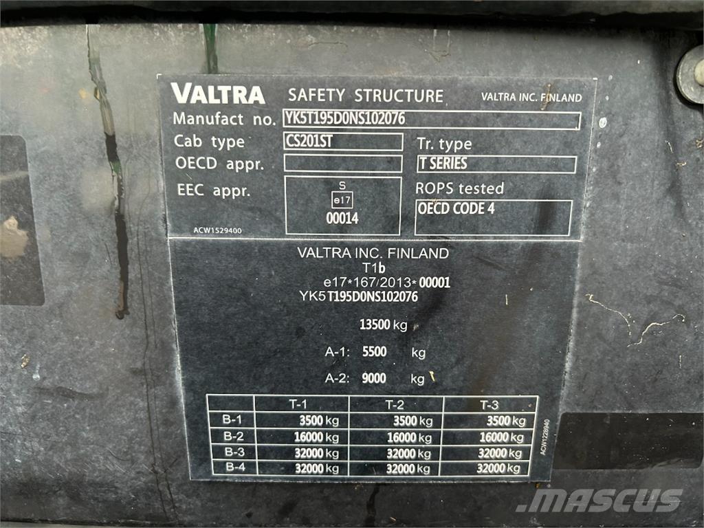 Valtra T195 Tratores Agrícolas usados