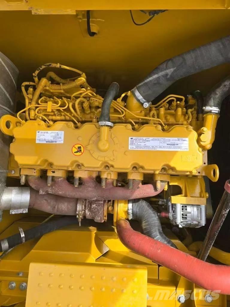 CAT 320 Escavadeiras de esteiras