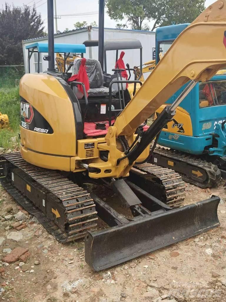 CAT 303 Miniescavadeiras