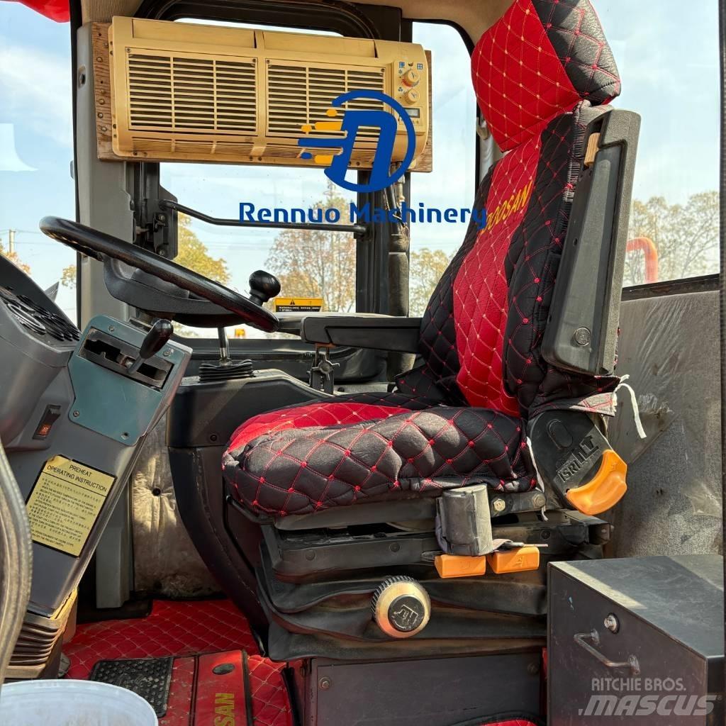 Doosan DL505 Carregadeiras de rodas