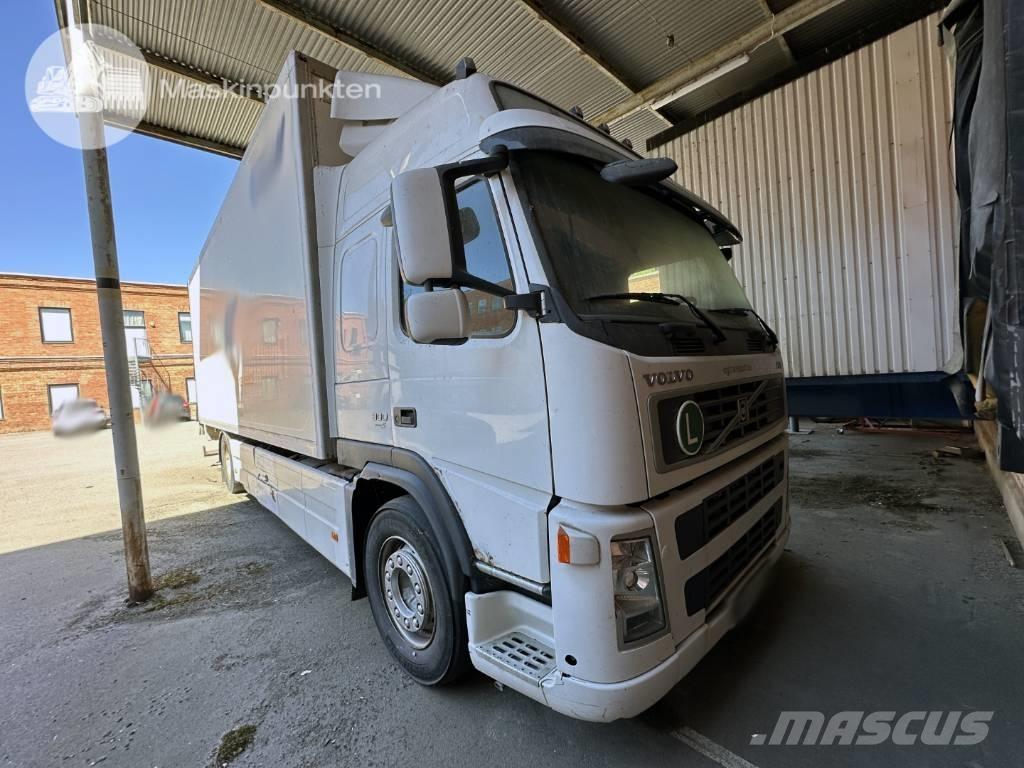 Volvo FM 300 Caminhões de caixa fechada