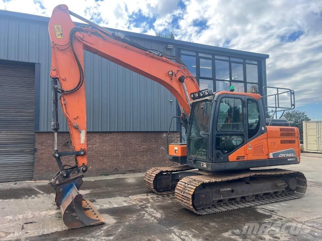 Doosan DX 140 LC Escavadeiras de esteiras