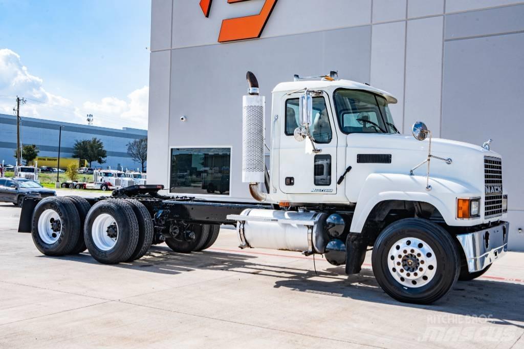 Mack CHN 613 Cavalos Mecânicos