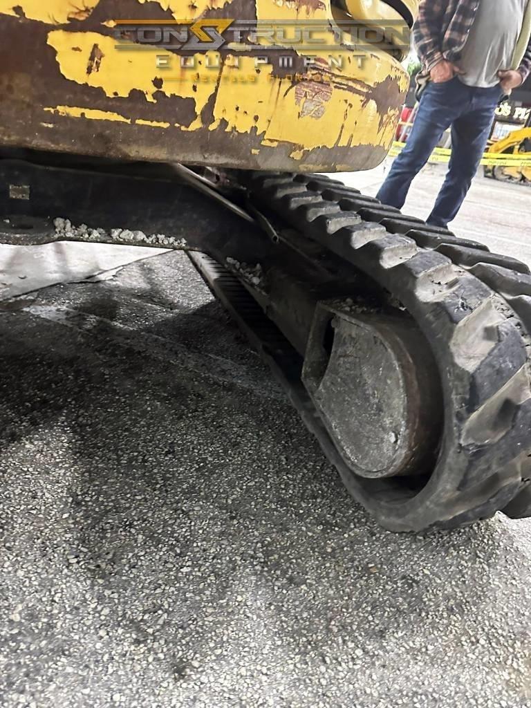 CAT 303.5 E CR Miniescavadeiras