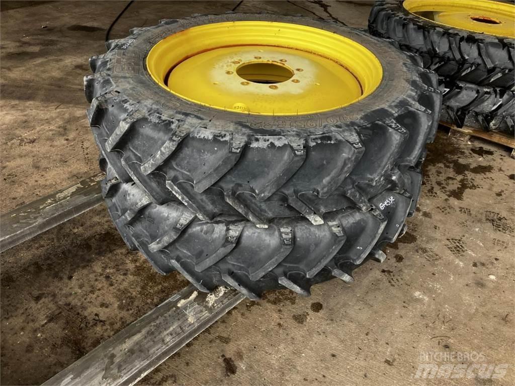BKT 270/95R32 Pneus Agrícolas
