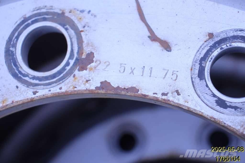  Fälg Volvo Stål Pneus