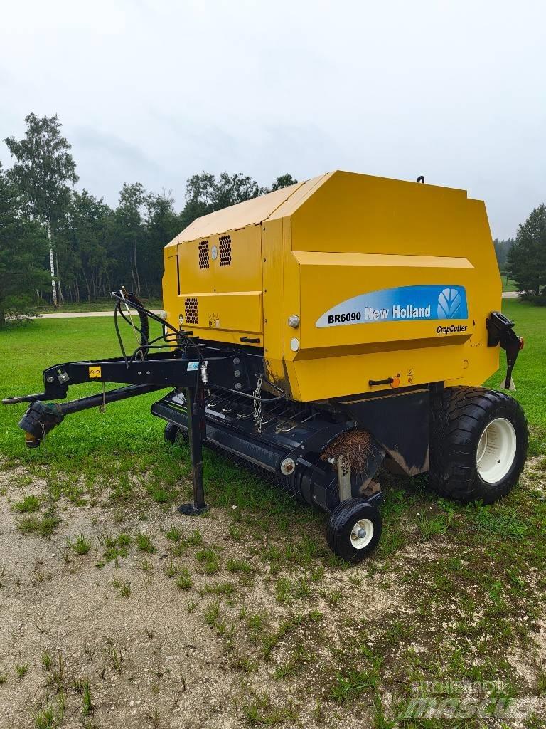 New Holland BR 6090 Enfardadeira de rolos