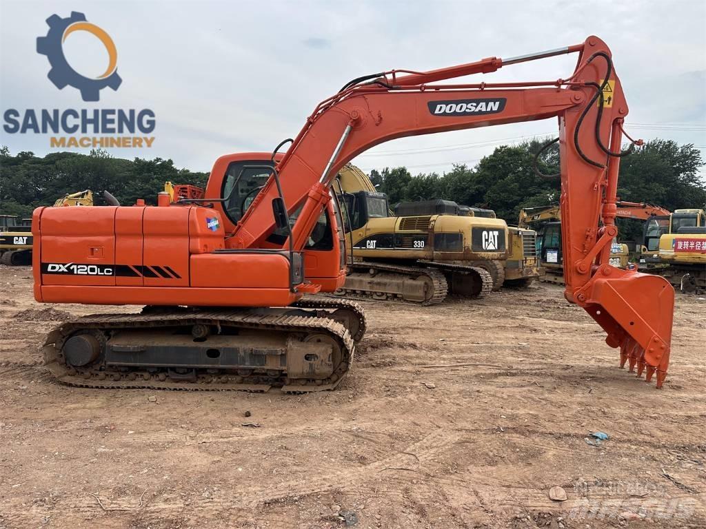 Doosan DX 120 Escavadoras Midi 7t - 12t