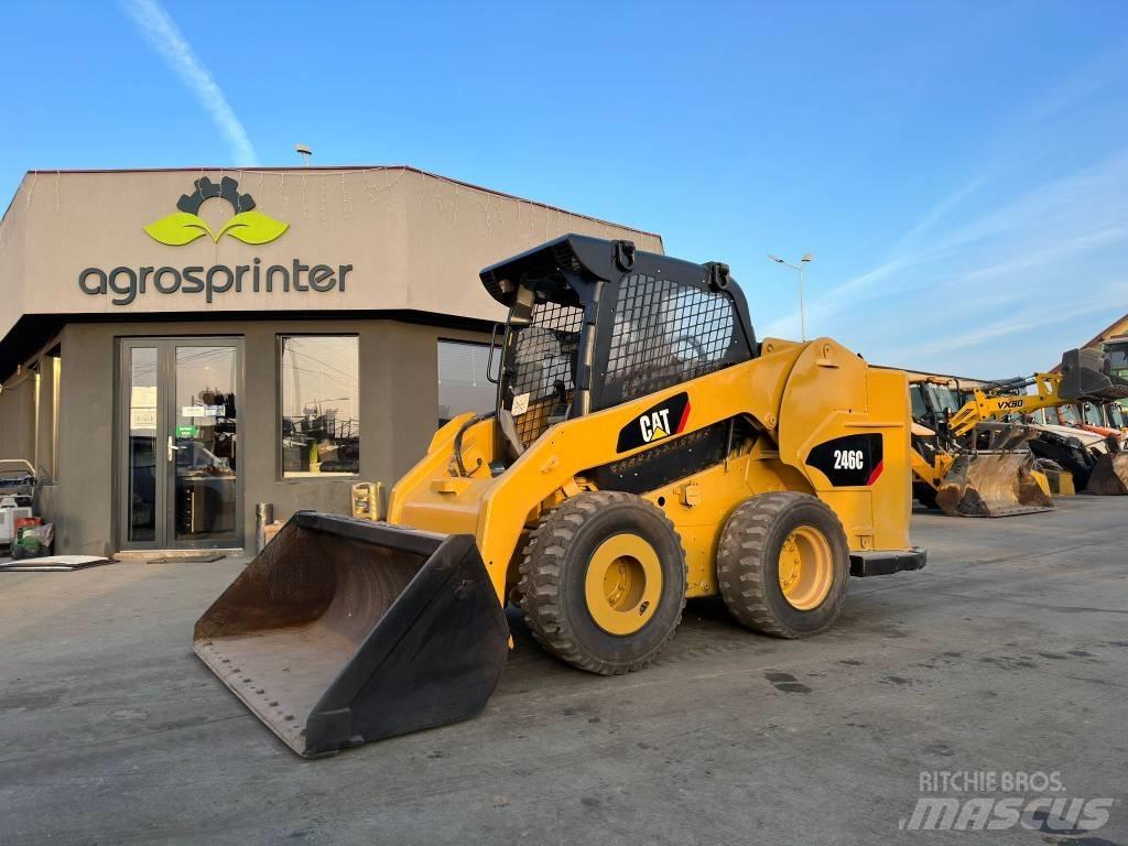 CAT 246 C Minicarregadeiras
