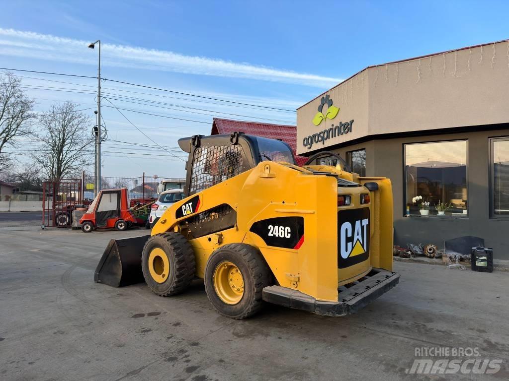 CAT 246 C Minicarregadeiras
