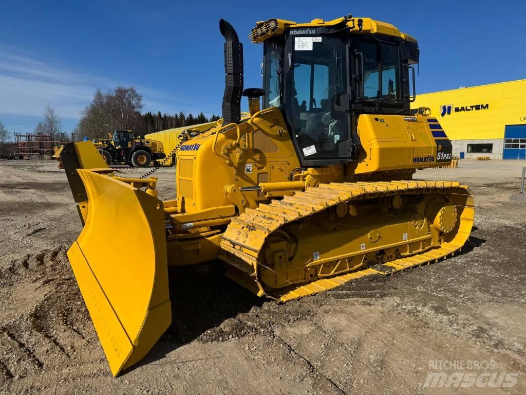 Komatsu D51PXI-24E0 Dozers - Tratores rastos