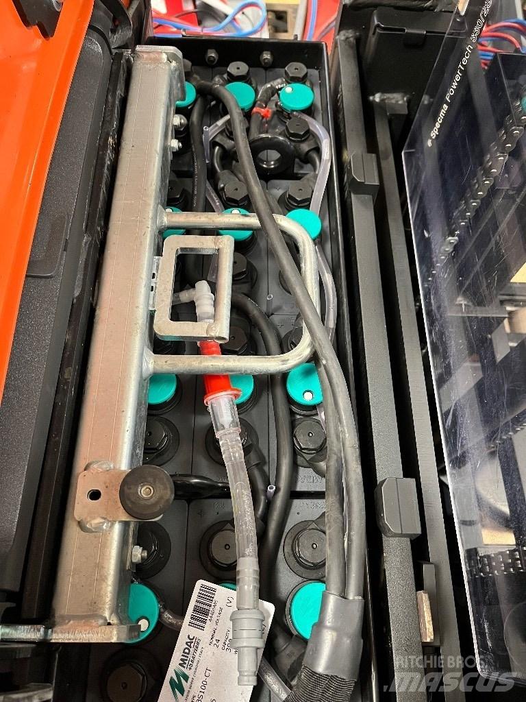BT SPE 120 L Empilhador para operador externo