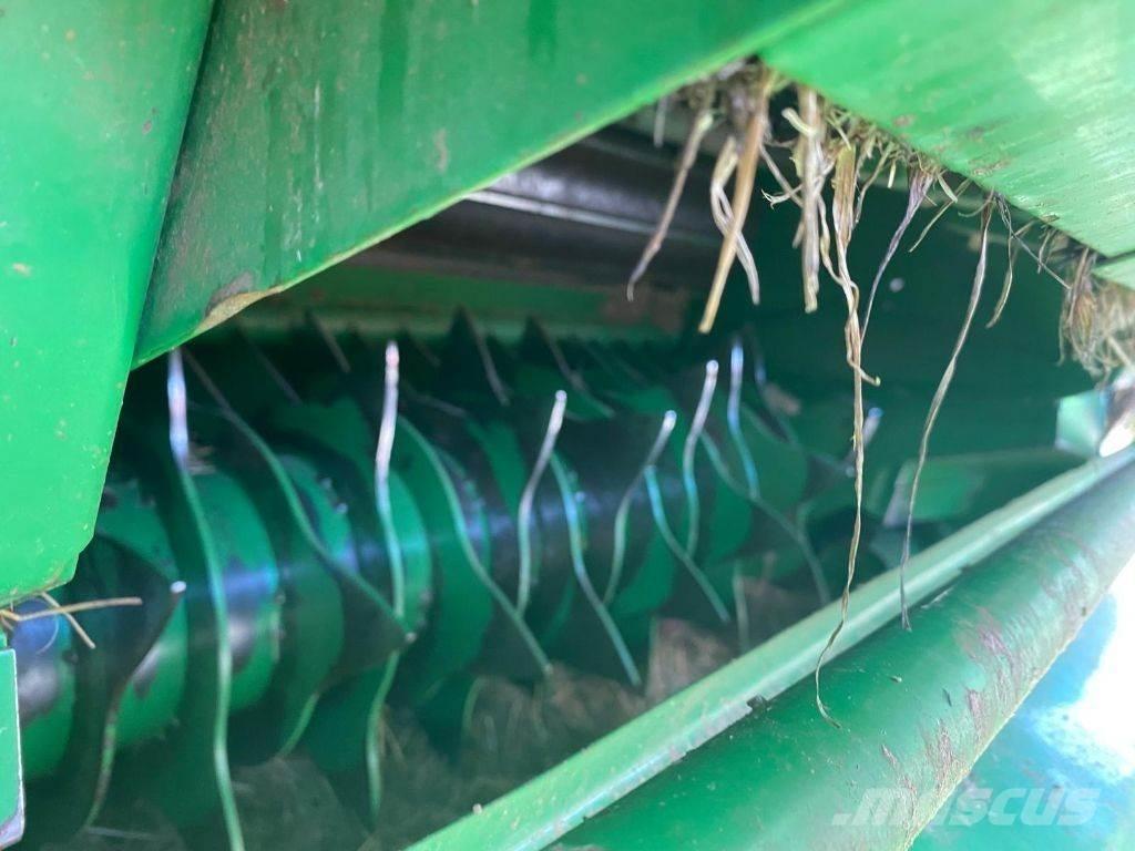 John Deere 568 Enfardadeira de rolos