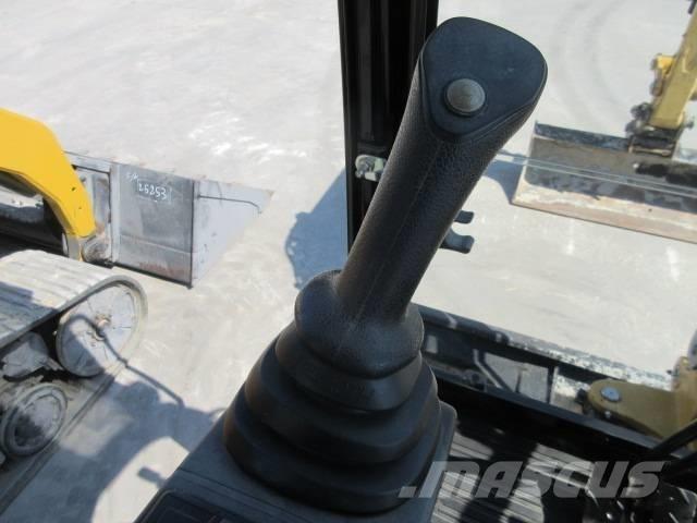 CAT 302.7 D CR Miniescavadeiras