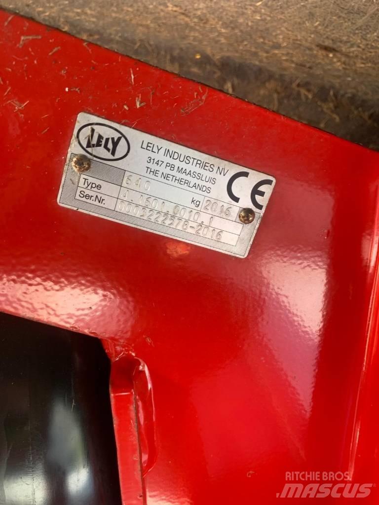 Lely splendimo 300 Gadanheiras