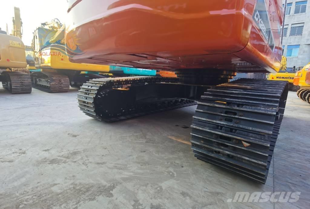 Doosan DX 225 LC Escavadeiras de esteiras