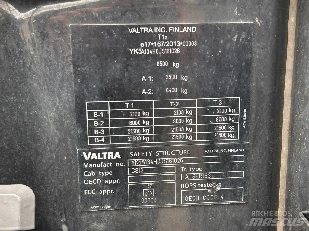 Valtra A 134 Tratores Agrícolas usados