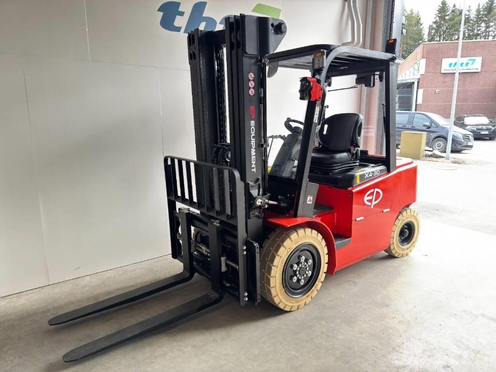 EP EFL302X4 Empilhadores eléctricos